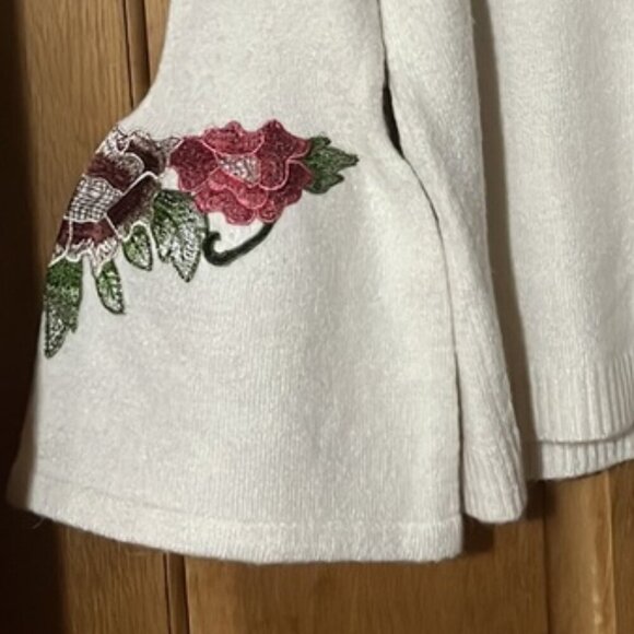 Artisan Crafted Cream Floral Embroidered Bell Sleeve Crewneck Pullover Sweater - Picture 4 of 8